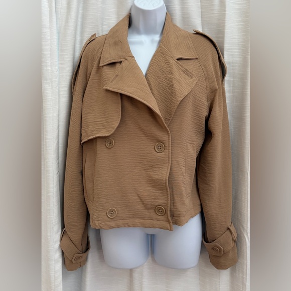 Laundry By Shelli Segal Jackets & Blazers - Laundry By Shelli Segal Cropped Shirt Jacket in camel
